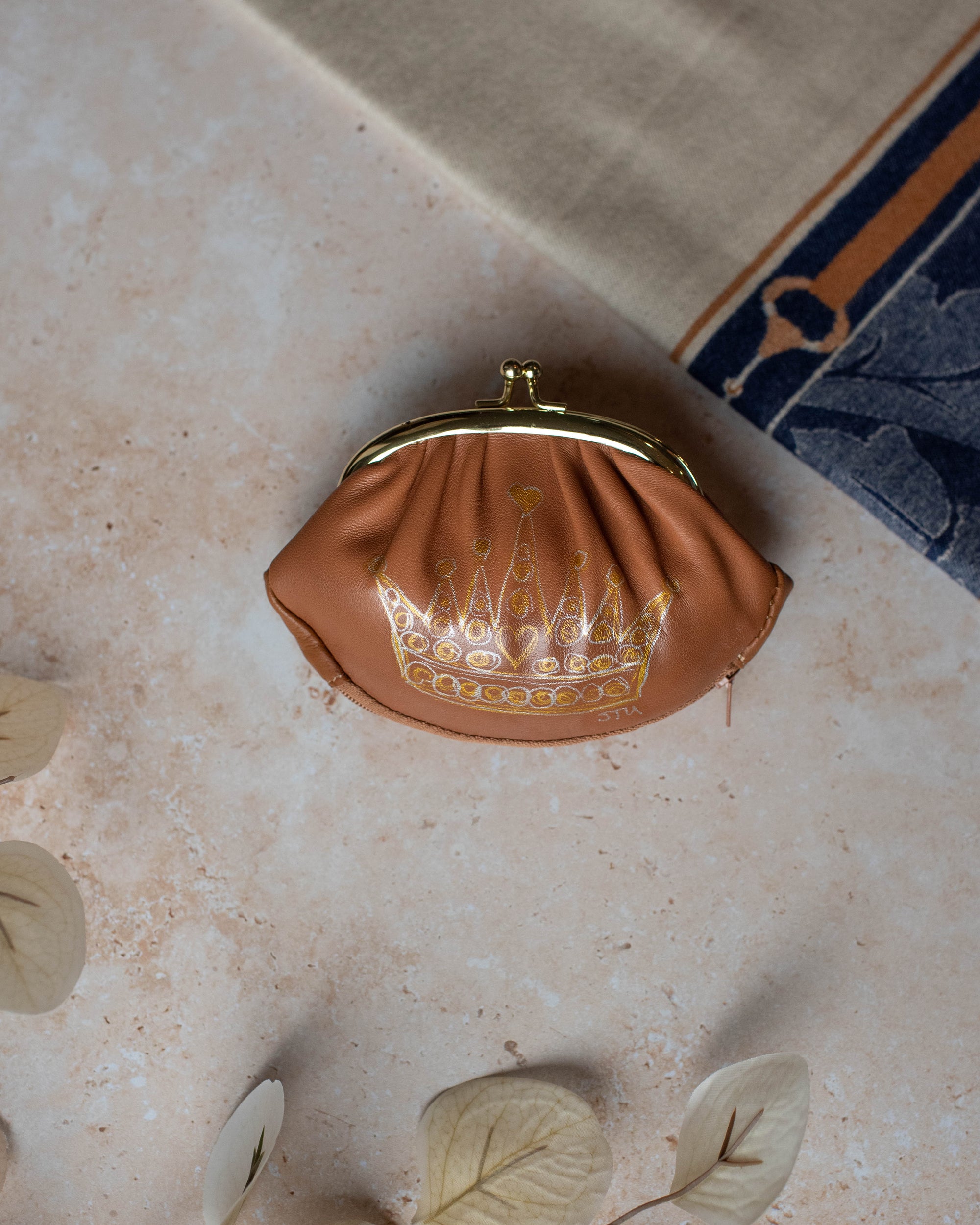 Royal Crown Leather Clasp Wallet